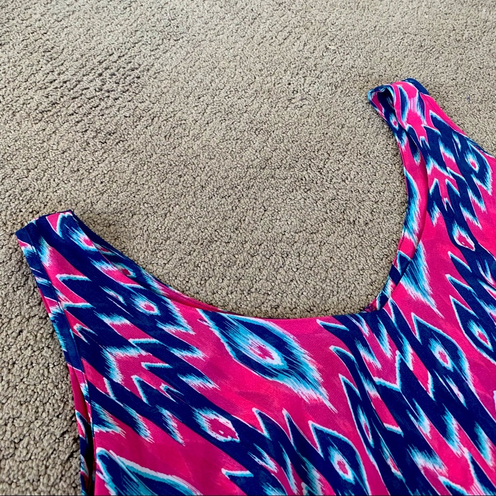 Patterned Flowy Tank Top - Picture 5 of 6